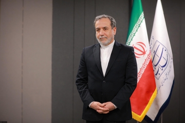 Entrevista concedida en exclusiva a KHAMENEI.IR por el ministro iraní de asuntos exteriores, Seyed Abbás Araqchí